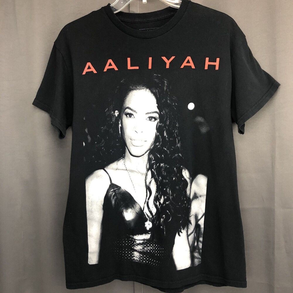 Aaliyah Black T-shirt Men's Size Small Memorial Queen